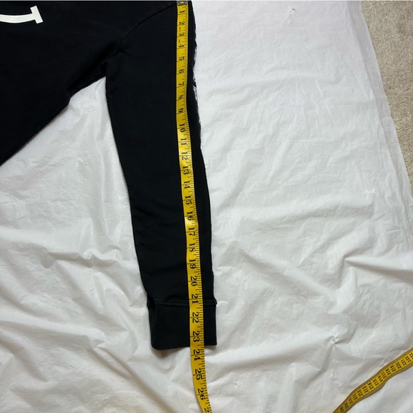 J Balvin Vibras by JBalvin x GEF’ black long sleeve sweatshirt sz S unisex - Picture 10 of 17